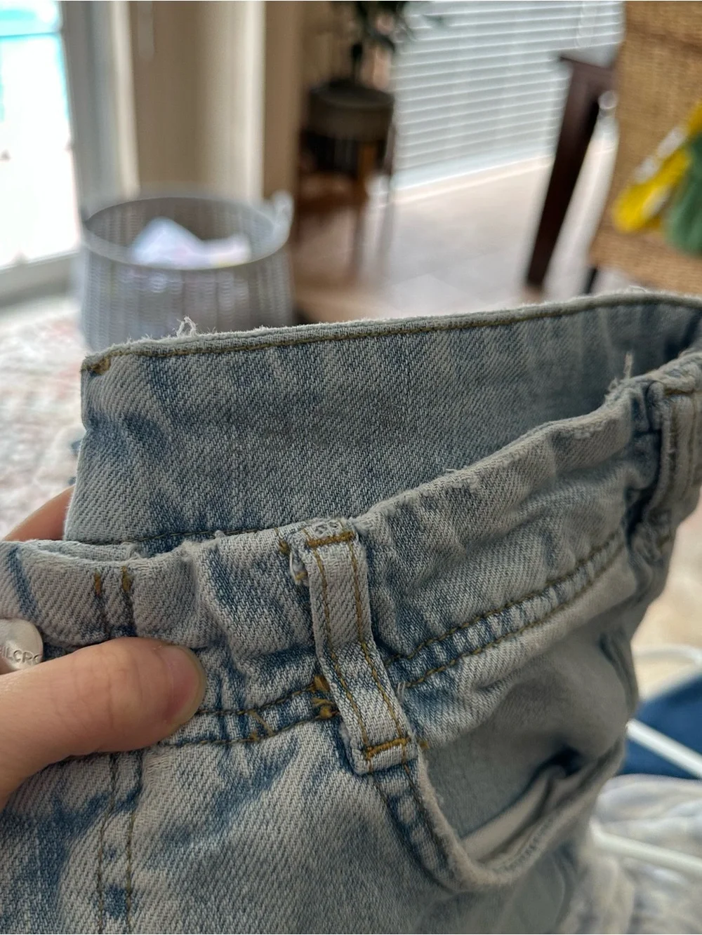 EXCELLENT ANTHROPOLOGIE PILCRO ADI REGENERATIVE COTTON MID RISE FLARE JEANS 28 - Picture 3 of 3